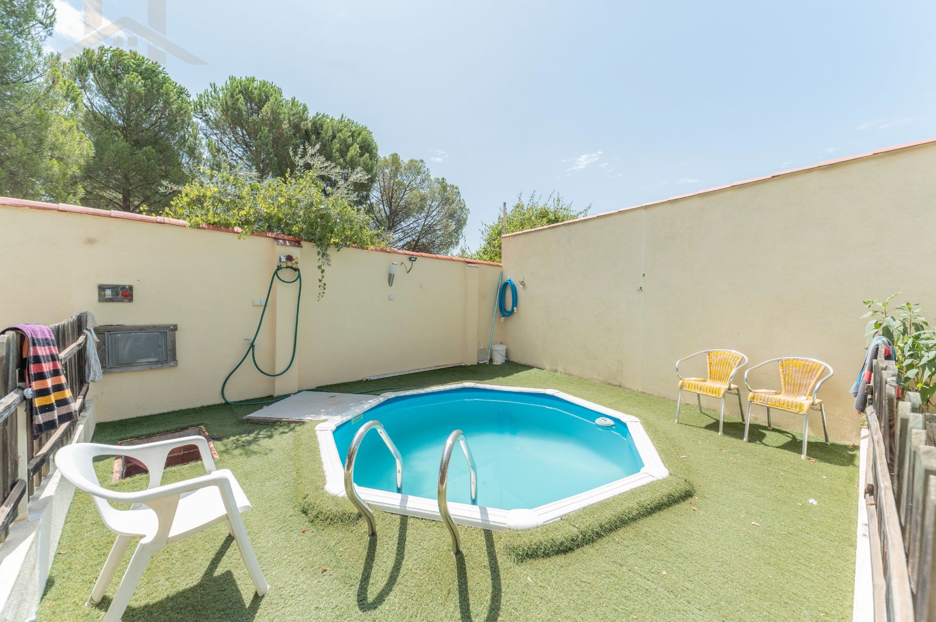 Swimming pool of Single-family semi-detached for sale in Pelayos de la Presa  with Heating, Private garden and Swimming Pool