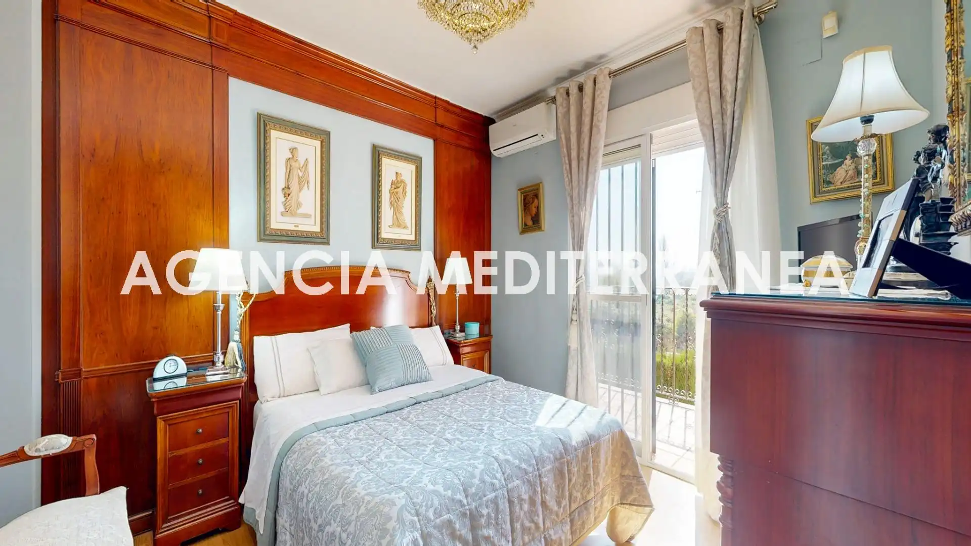 Dormitori de Casa o xalet en venda en El Puig de Santa Maria amb Aire condicionat, Calefacció i Jardí privat