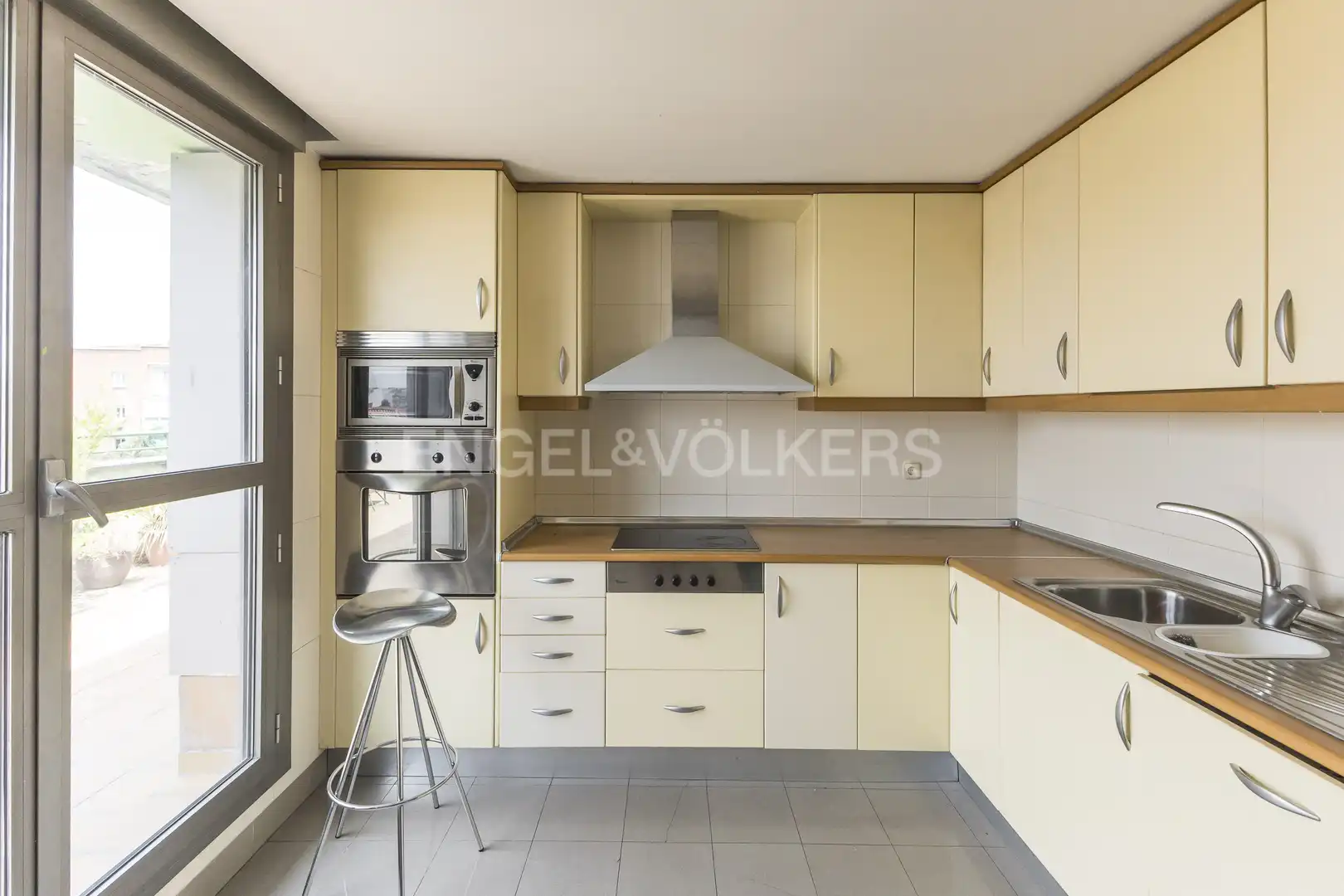 Cocina de Ático en venta en Madrid con Calefacción y Terraza