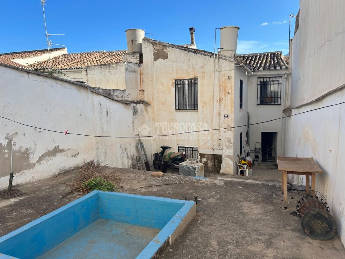 Vista exterior de Casa o xalet en venda en Antequera amb Aire condicionat i Piscina