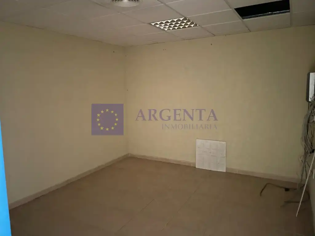 Local comercial en venda a Calle Monaco, imagen 2