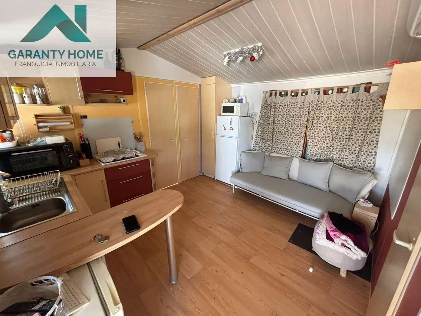 Sala de estar de Finca rústica en venta en Torredonjimeno con Aire acondicionado, Jardín privado y Parquet