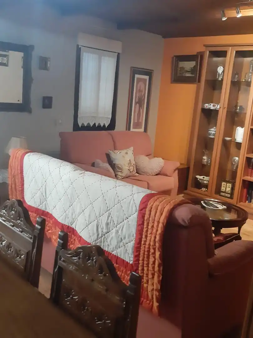 Bedroom of Houses for sale in Puente de Domingo Flórez  with Heating