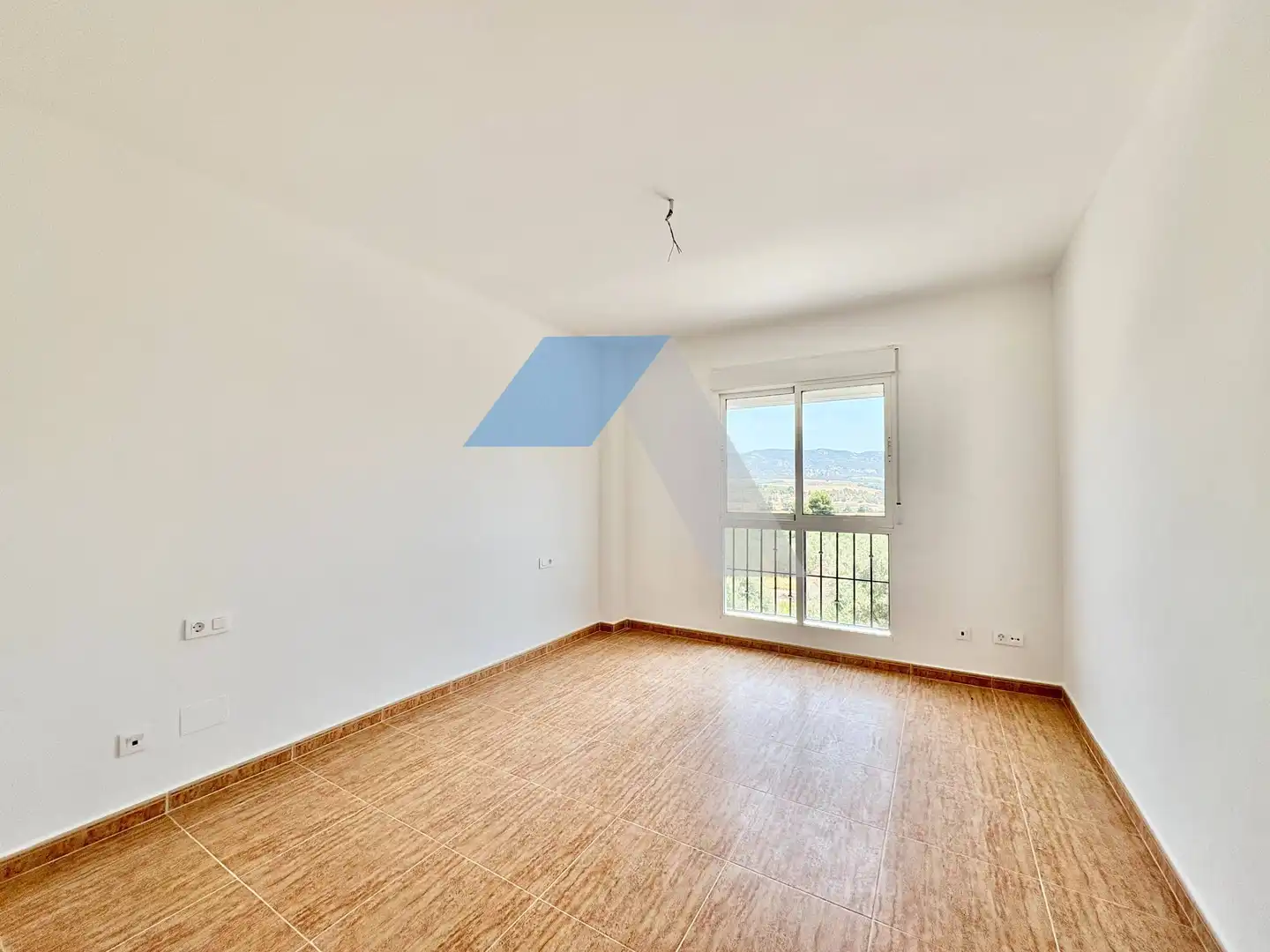 Dormitori de Casa o xalet en venda en Castalla amb Jardí privat, Terrassa i Piscina comunitària