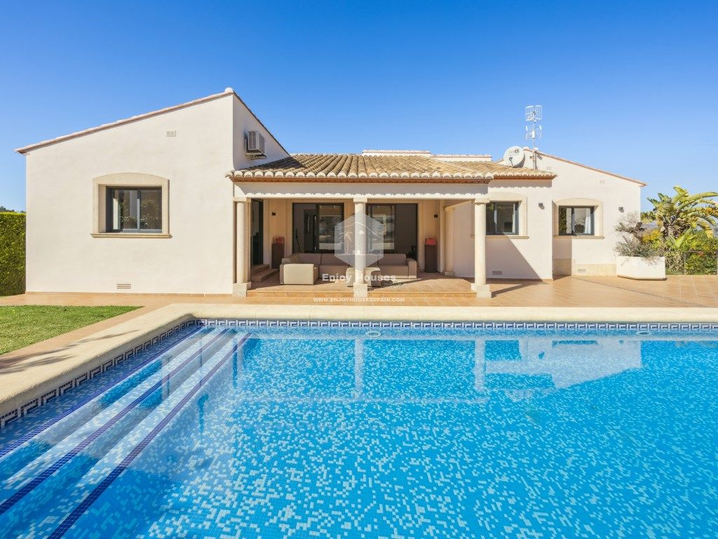 Exterior view of House or chalet for sale in Jávea / Xàbia  with Air Conditioner, Heating and Private garden