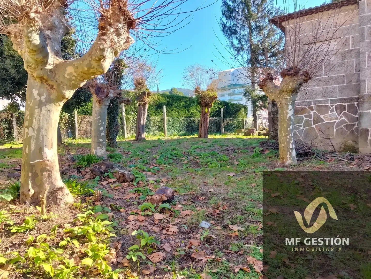 Houses for sale in Vigo   with Private garden, Storage room and Balcony