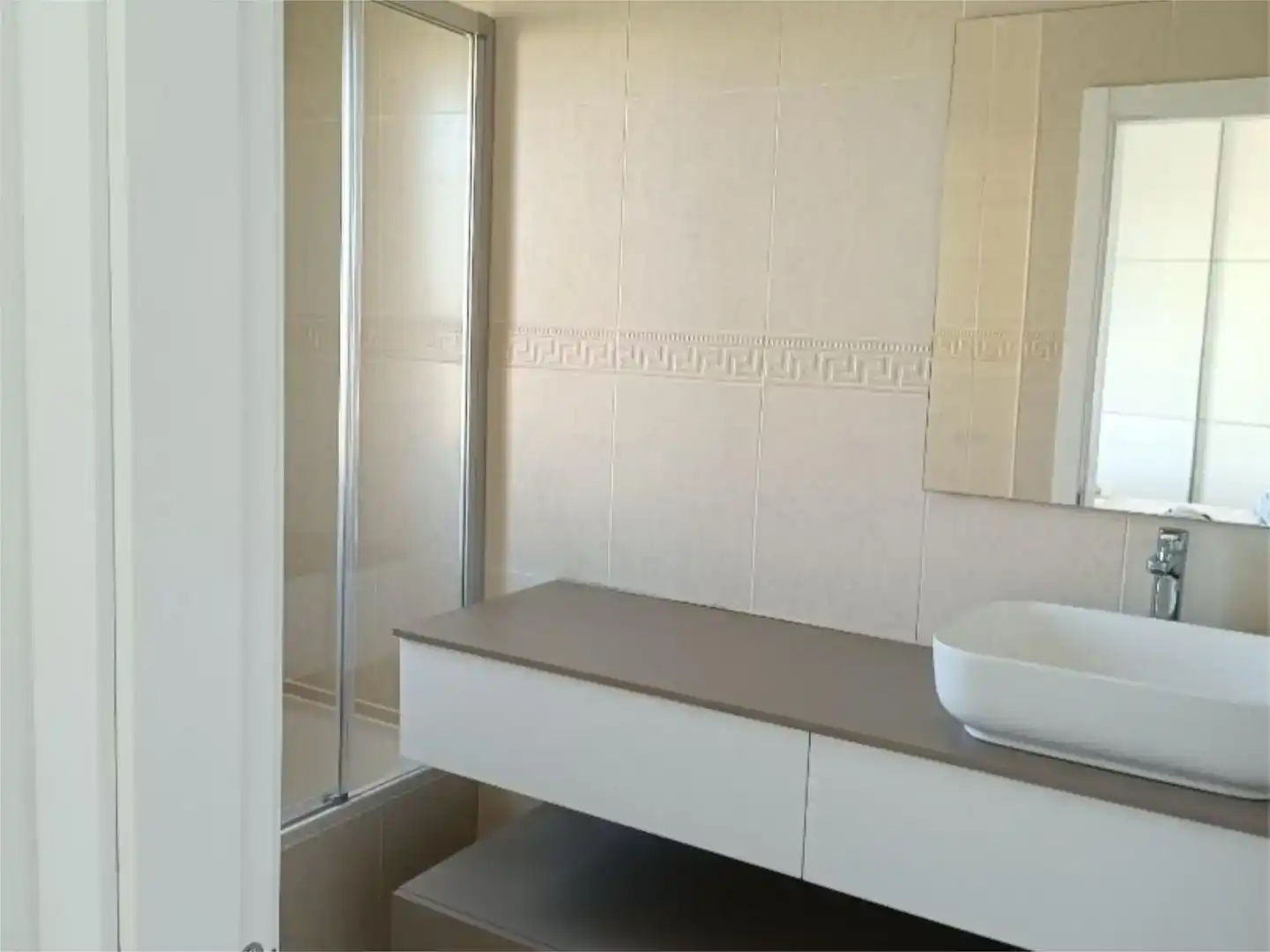 Baño de Piso en venta en Benidorm con Aire acondicionado y Piscina