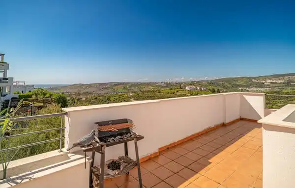 Attic for rent in Urbanizacion Perla de la Bahia, Bahía de Casares