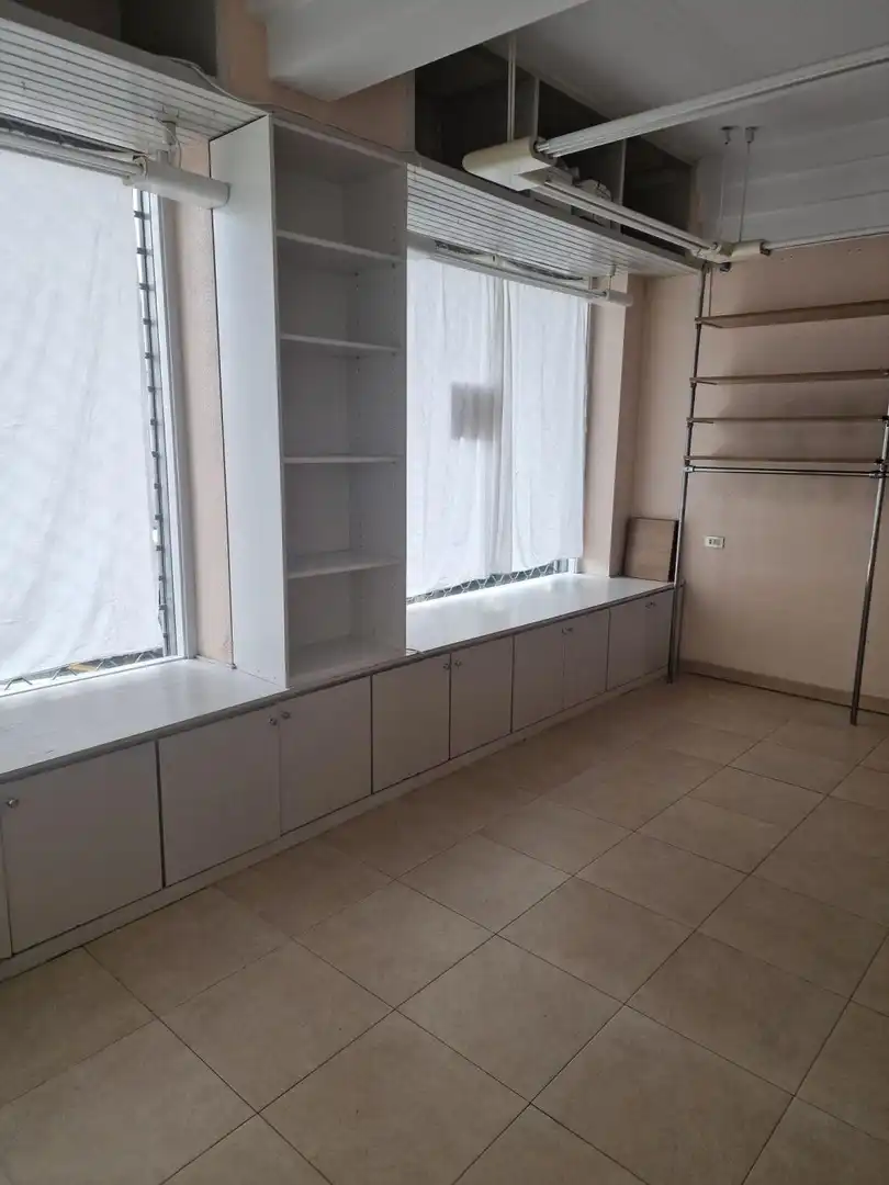 Local commercial à vendre à Valle de Trápaga-Trapagaran, imagen 3