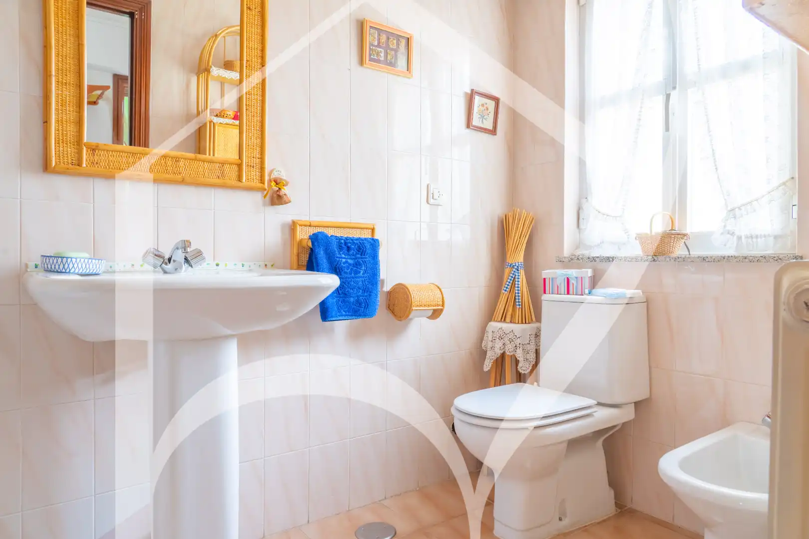 Bathroom of Detached homes for sale in Carrascal de Barregas  with Heating, Private garden and Community pool