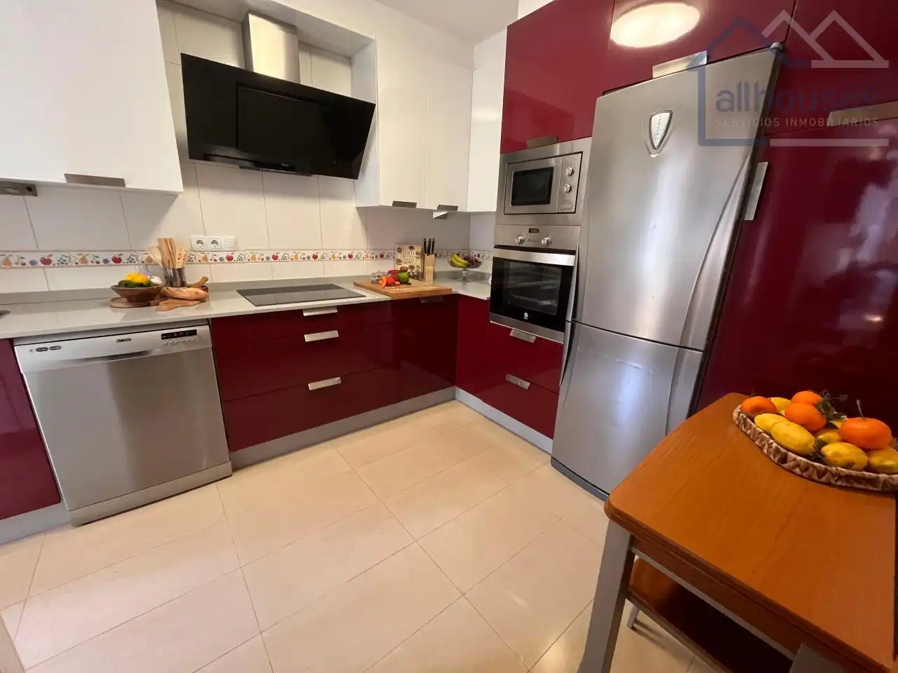 Cocina de Apartamento en venta en Vigo  con Calefacción, Piscina y Amueblado