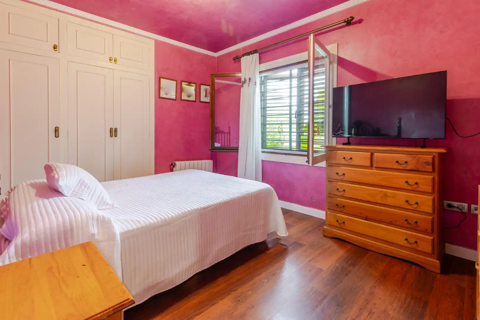 Bedroom of Houses for sale in L'Eliana  with Air Conditioner, Heating and Private garden