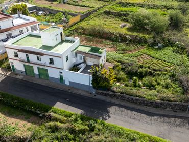 Chalet con balcón en venta en Carretera la Vera Baja