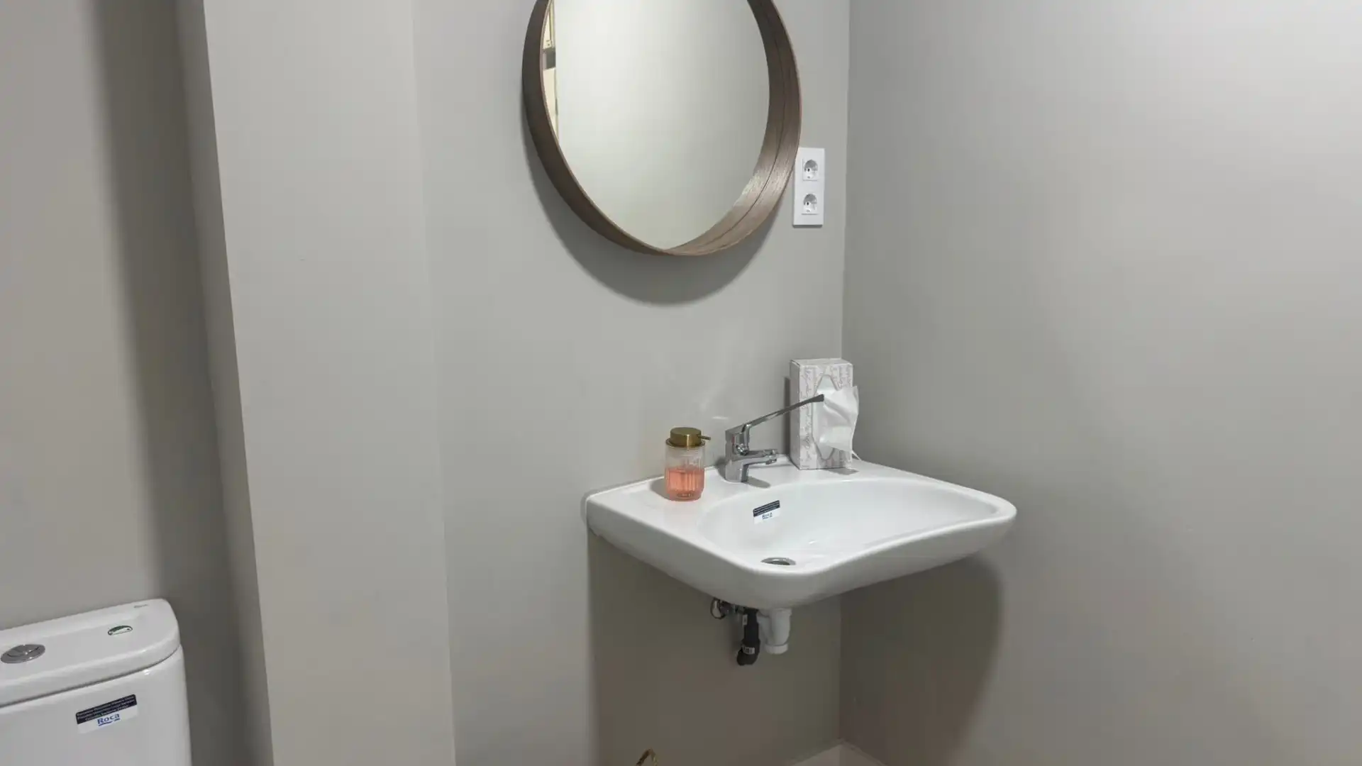 Baño de Local en traspaso en Madrid con Aire acondicionado, Calefacción y Parquet