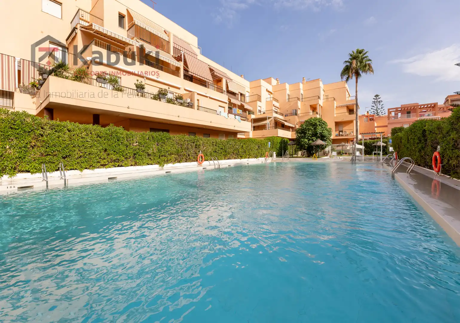 Schwimmbecken von Wohnung zur Miete in Salobreña mit Privatgarten, Terrasse und Schwimmbad