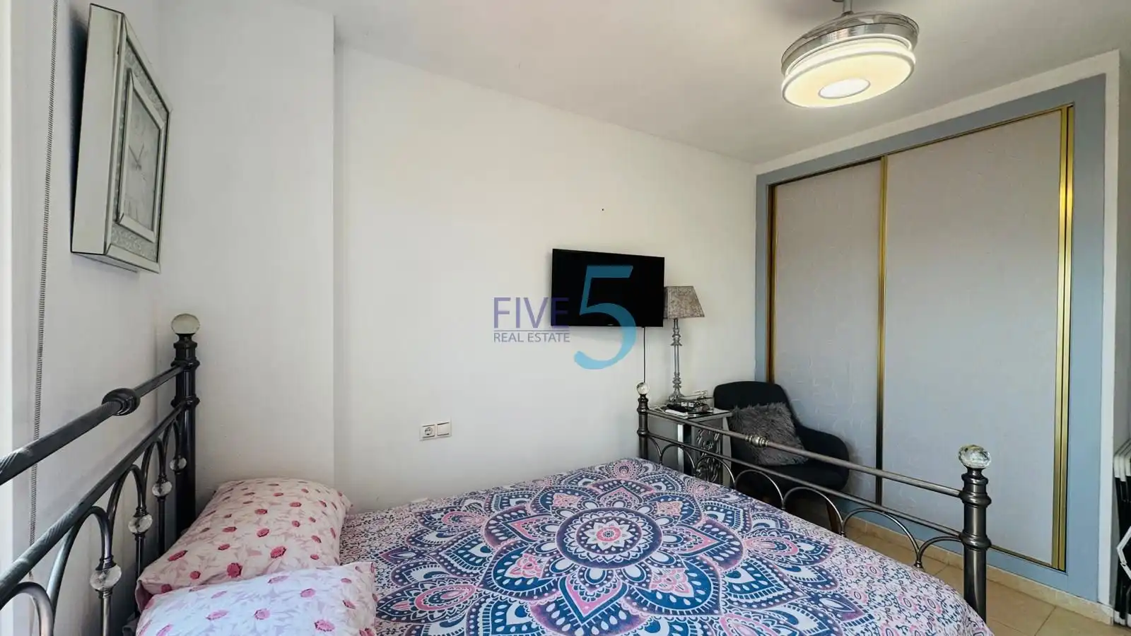 Dormitori de Pis en venda en Daya Nueva amb Aire condicionat, Terrassa i Piscina