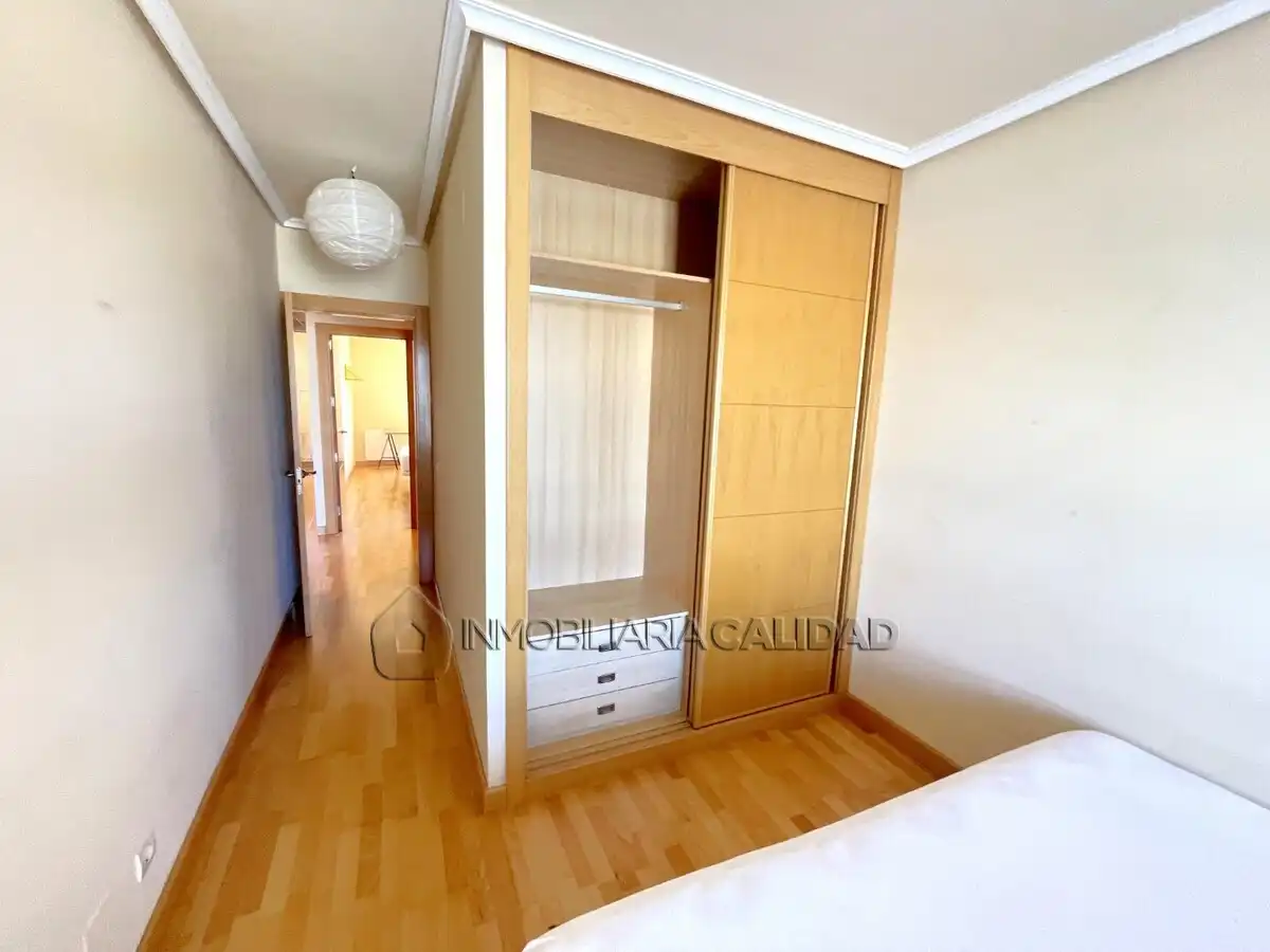 Habitación de Piso en venta en Burgos con Calefacción, Terraza y Trastero