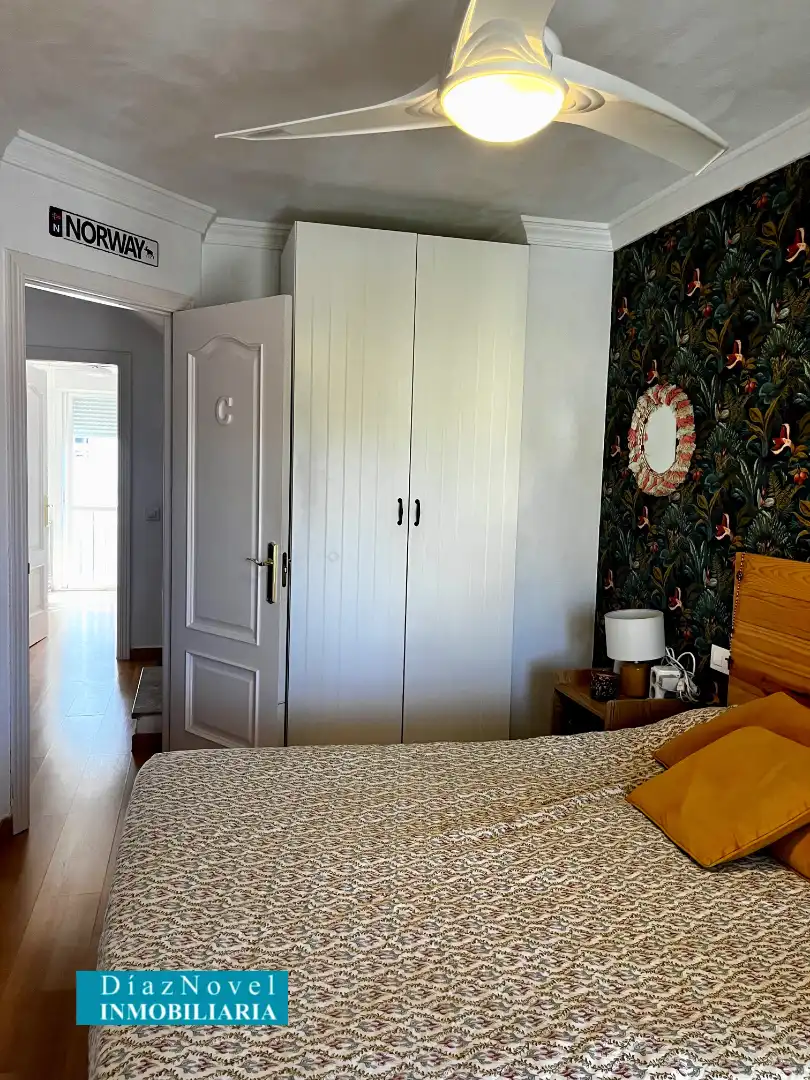 Schlafzimmer von Einfamilien-Reihenhaus zum Verkauf in Vélez-Málaga mit Klimaanlage, Heizung und Parkett
