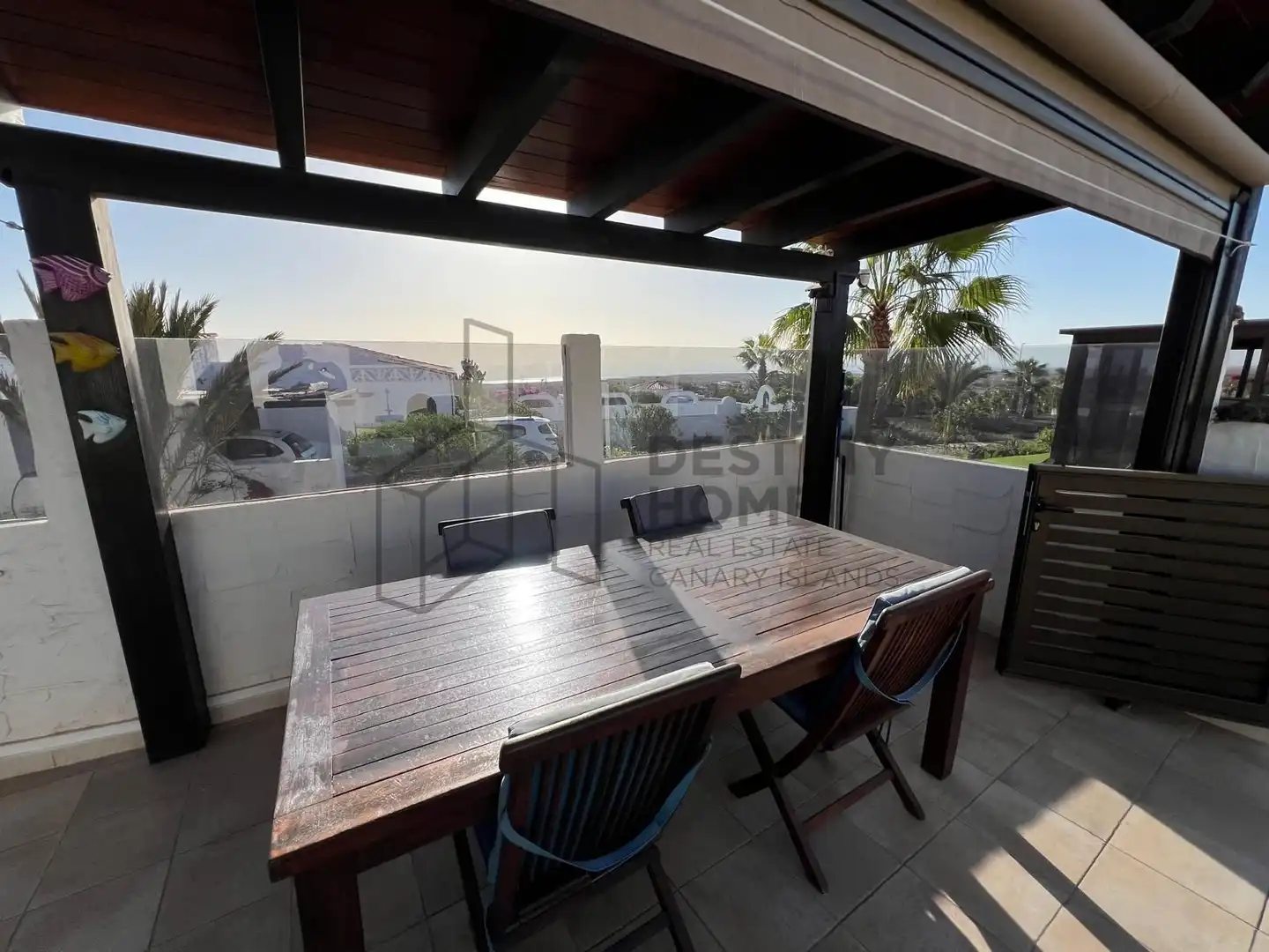 Vista exterior de Casa o xalet en venda en La Oliva amb Aire condicionat, Jardí privat i Terrassa