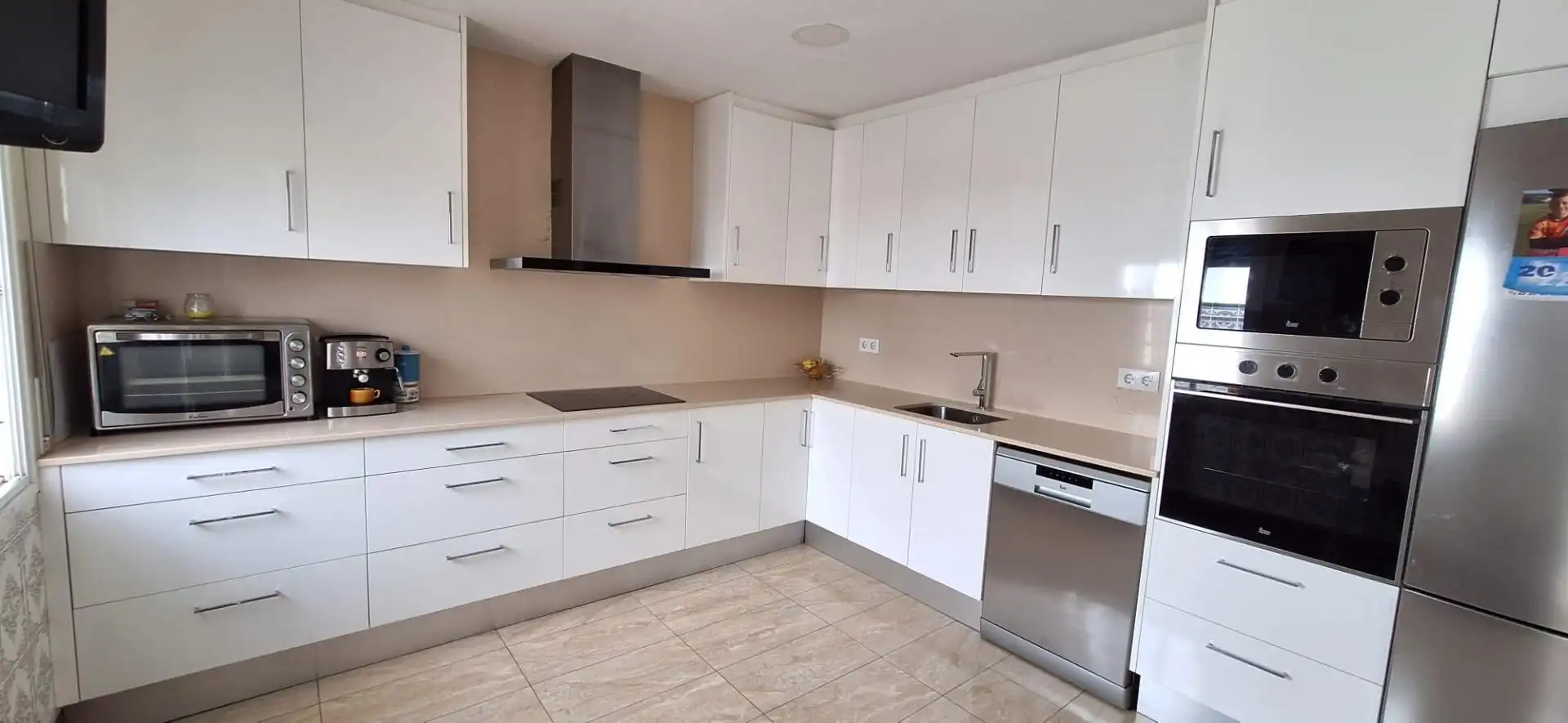 Cuina de Casa o xalet en venda en Sabadell amb Calefacció, Terrassa i Traster