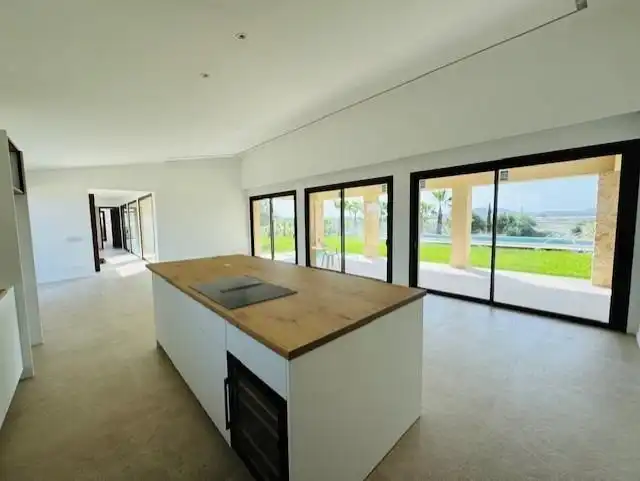 Cocina de Finca rústica en venta en Petra con Aire acondicionado, Jardín privado y Piscina