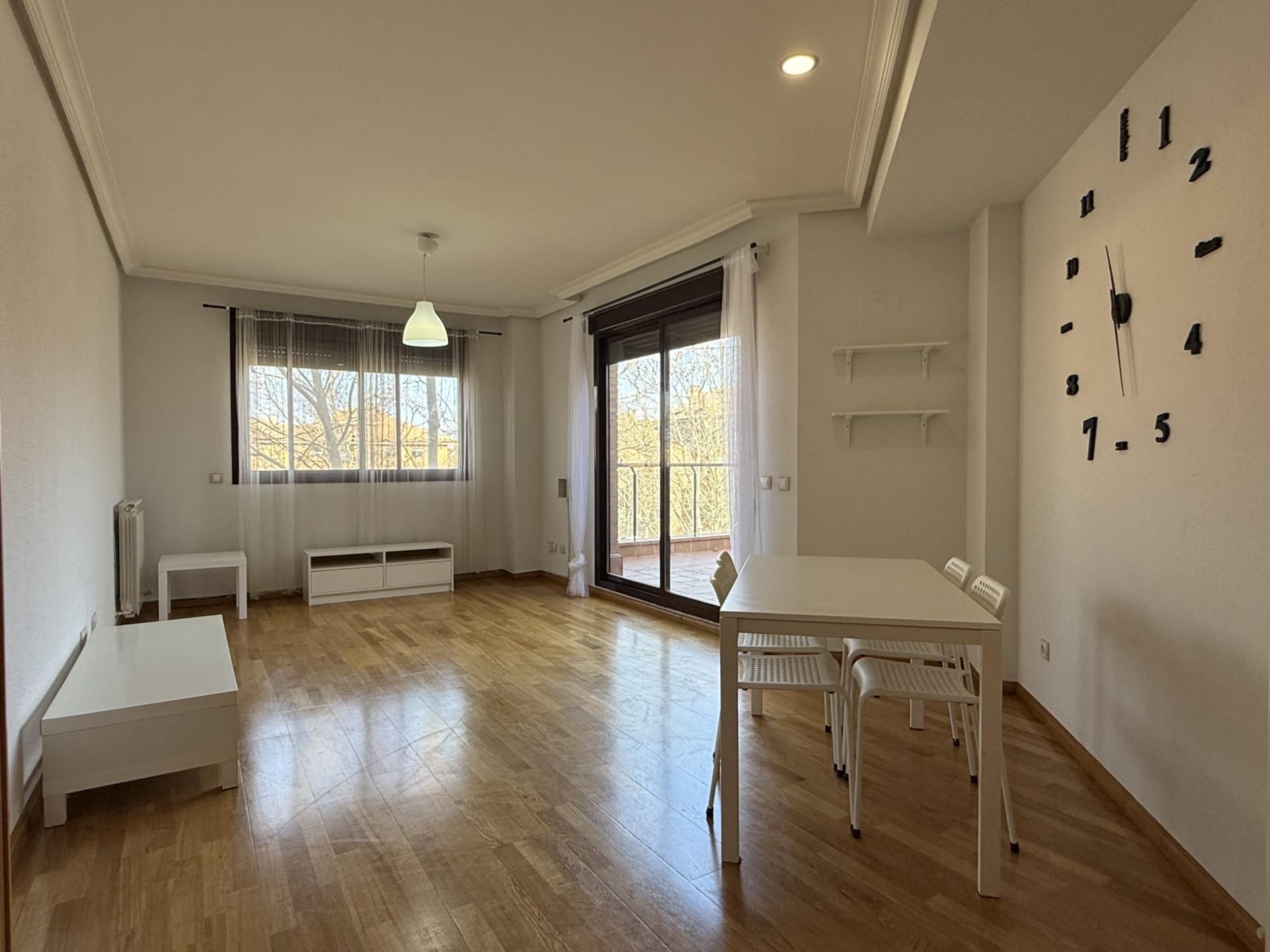 Sala de estar de Piso en venta en Yebes con Calefacción, Terraza y Trastero