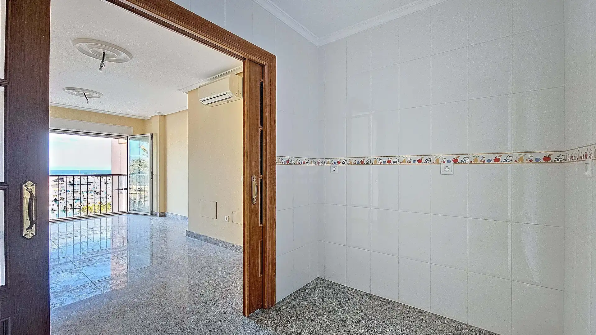 Piso en venta en Roquetas de Mar con Aire acondicionado y Terraza