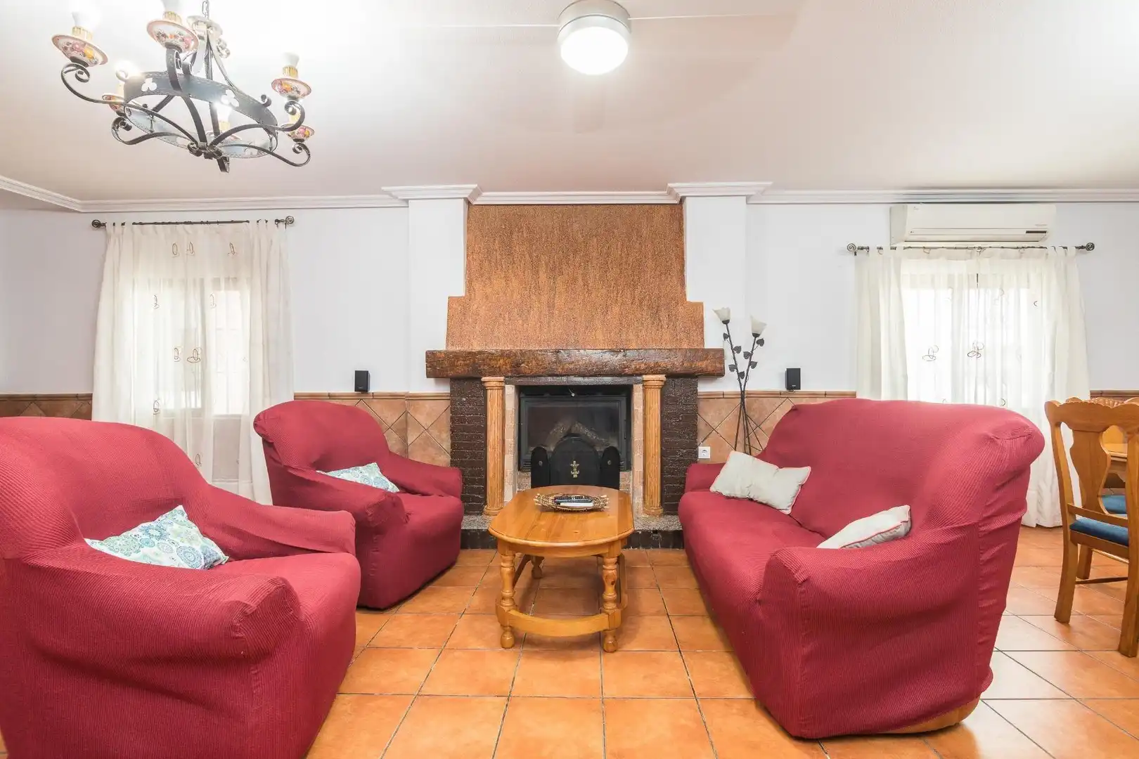 Sala d'estar de Casa o xalet en venda en Elche / Elx amb Aire condicionat, Jardí privat i Terrassa