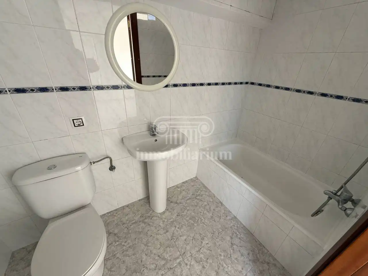 Bathroom of Duplexes for sale in Lloret de Mar  with Air Conditioner, Terrace and Community pool