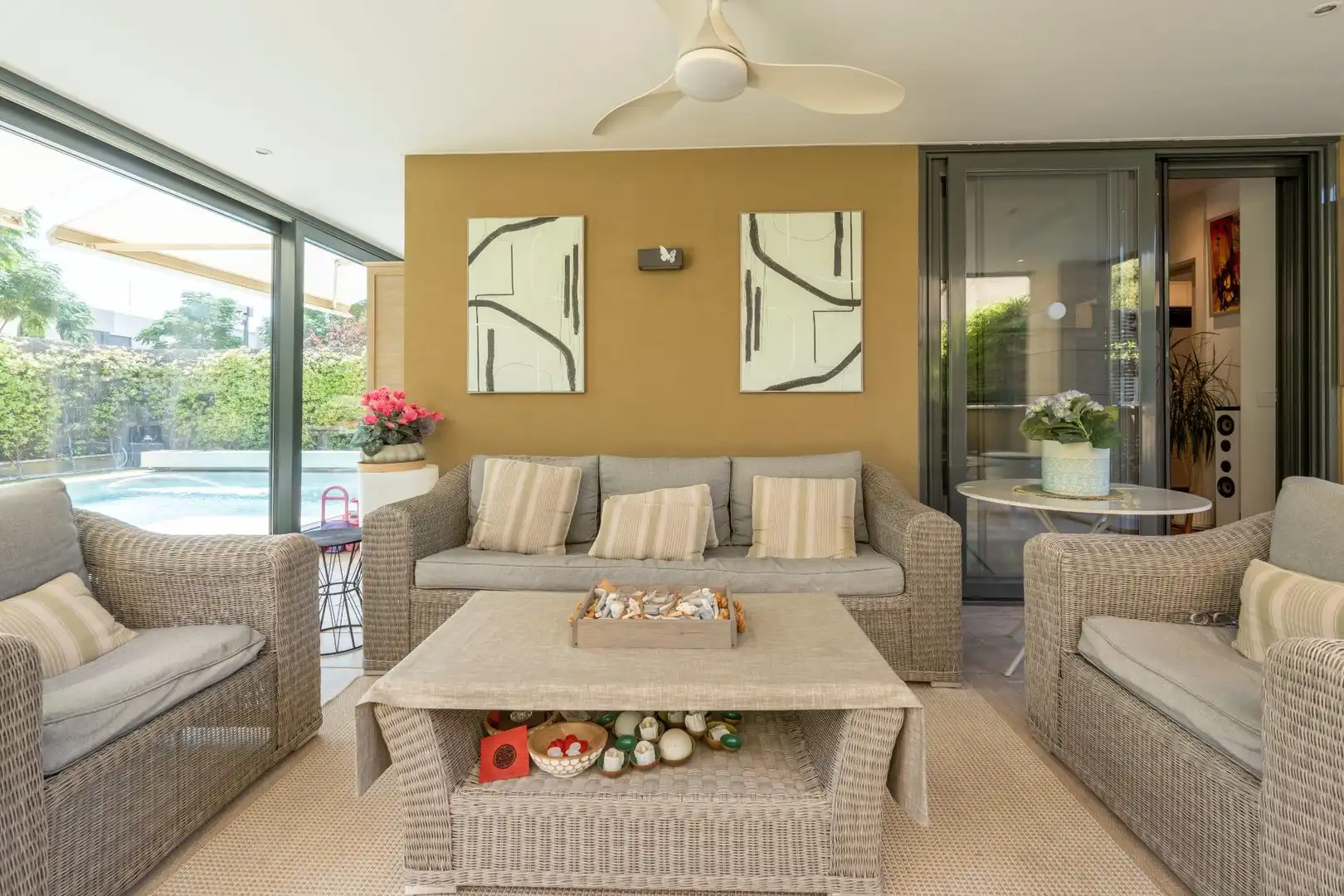 Detached house with terrace for sale in Calle PICO DE LA MIEL, imagen 16