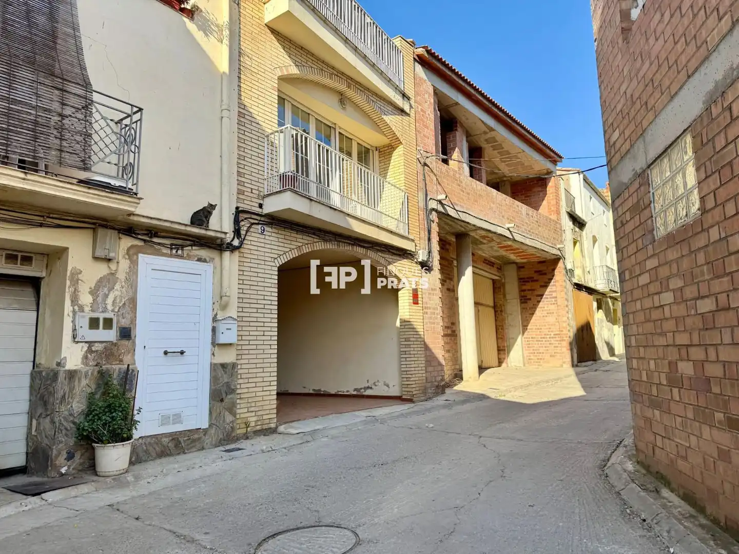 Exterior view of Houses for sale in Albesa  with Air Conditioner and Heating