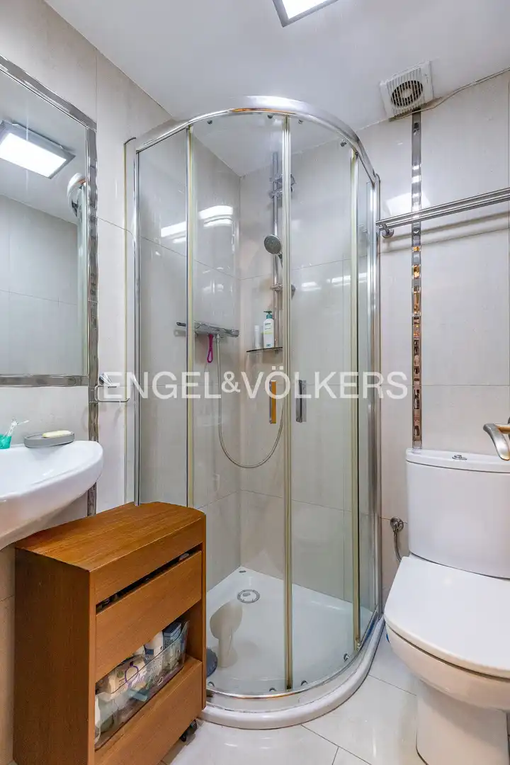 Baño de Ático en venta en Sant Cugat del Vallès con Aire acondicionado, Calefacción y Terraza