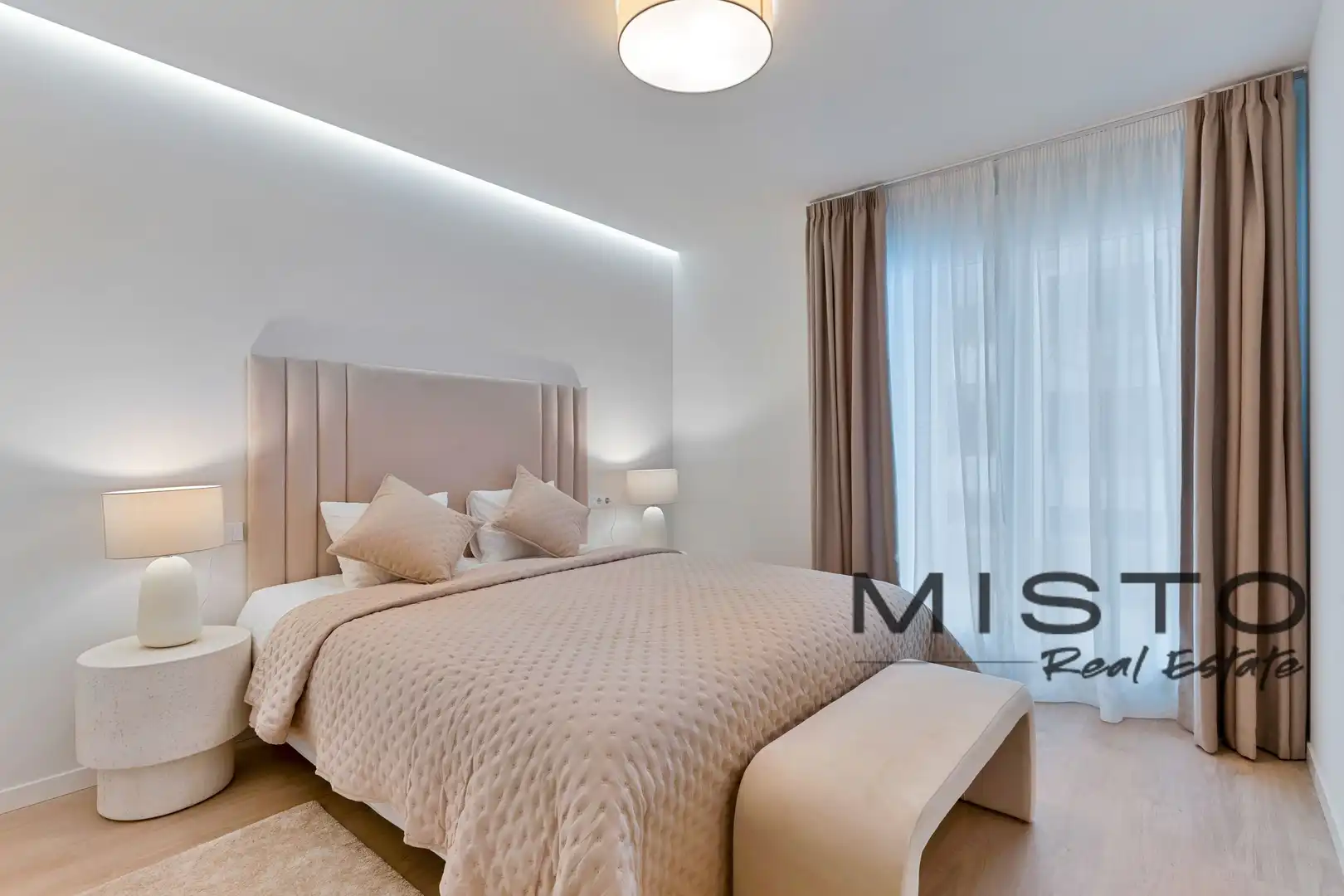 Bedroom of Flat for rent in Nueva Andalucía