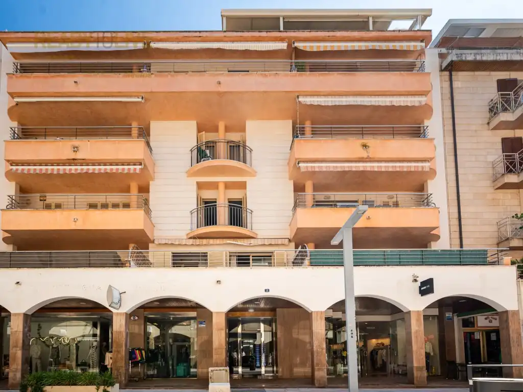 Vista exterior de Dúplex en venta en Alcúdia con Aire acondicionado, Terraza y Amueblado