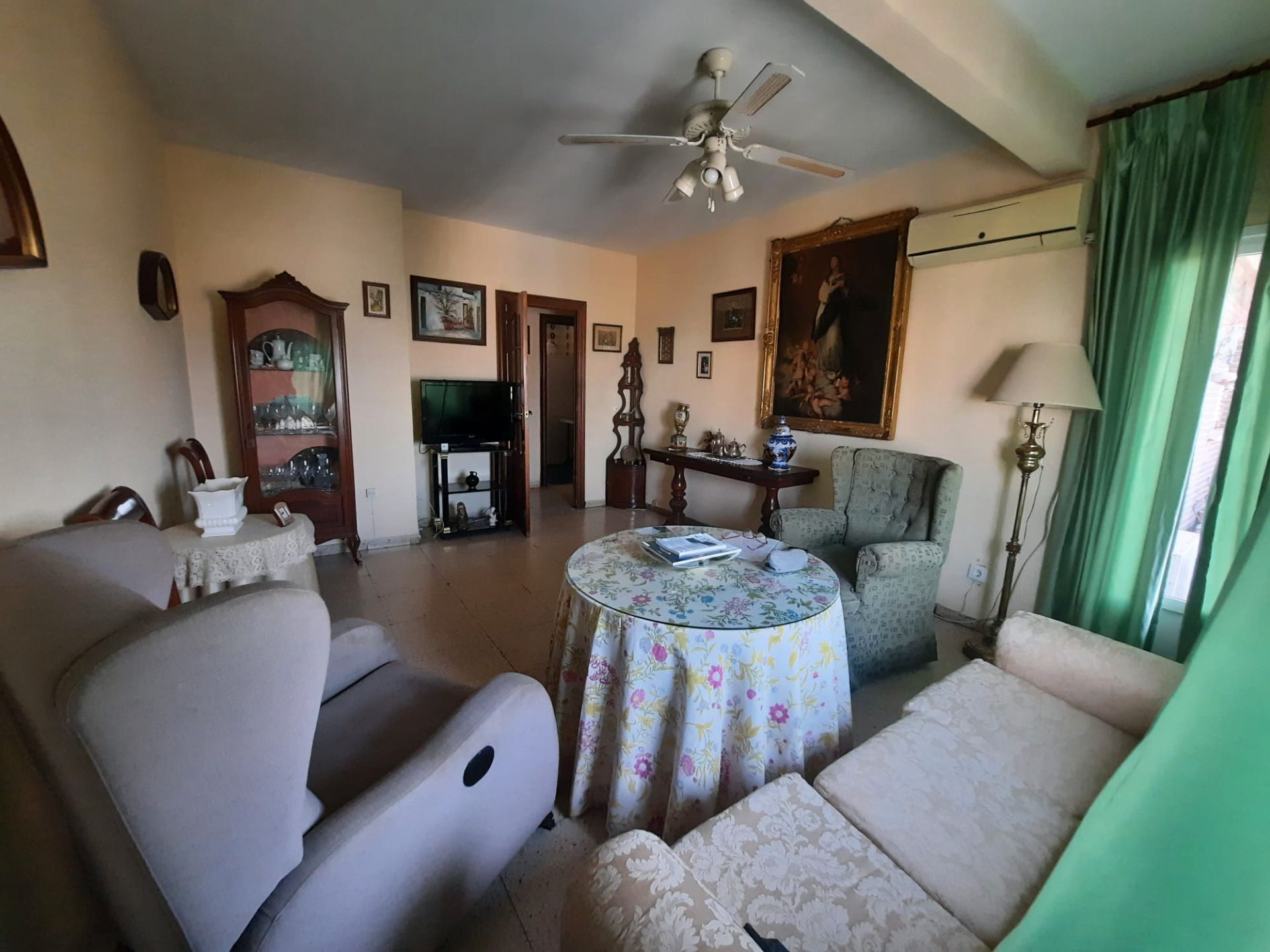 Living room of Flat for sale in Badajoz Capital  with Terrace and Furnished