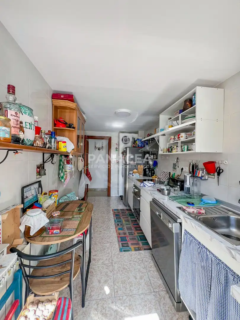 Kitchen of Flat for sale in Granada  with Terrace, Furnished and Oven
