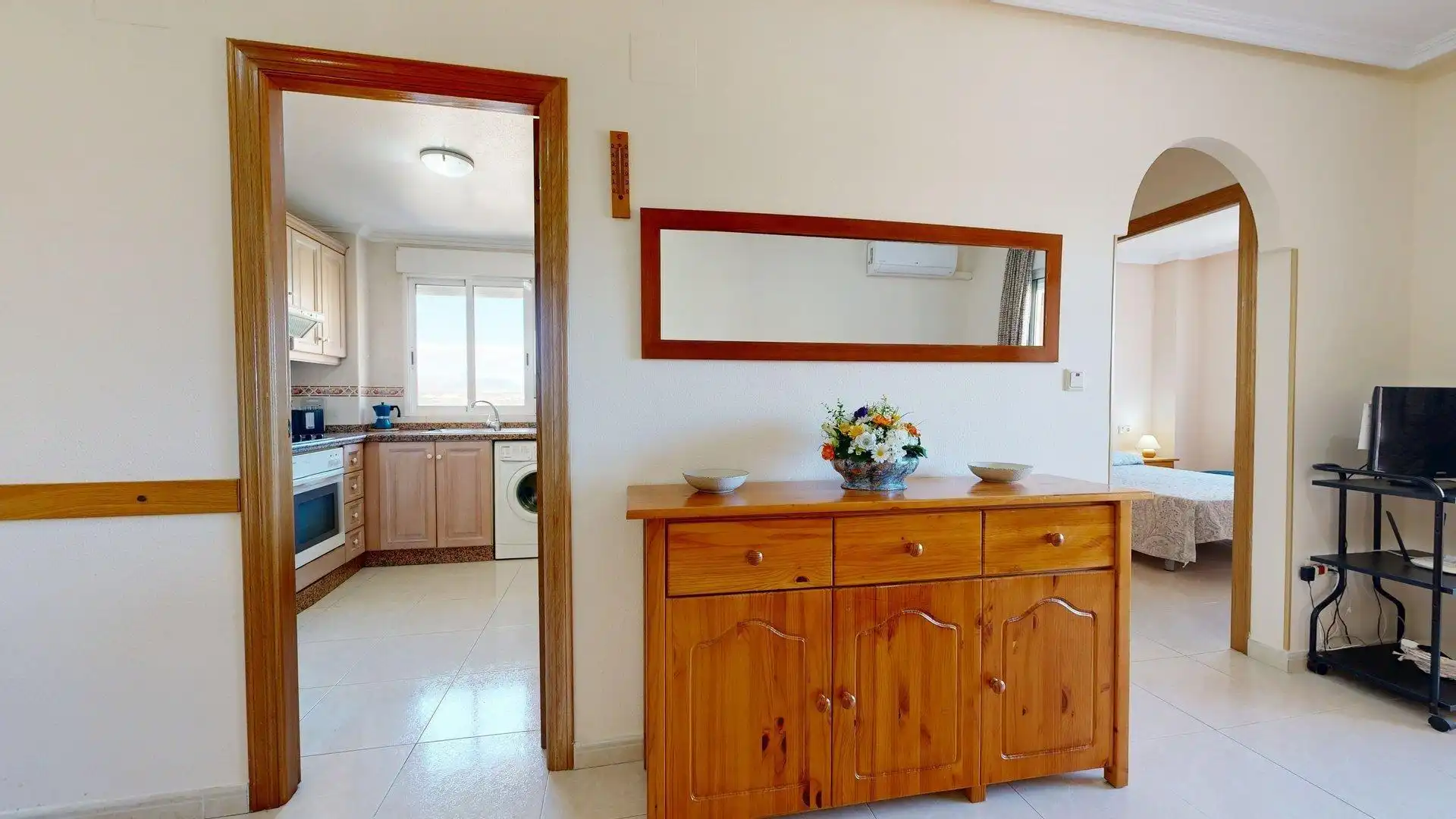 Cuina de Apartament en venda en Elche / Elx amb Aire condicionat, Terrassa i Moblat