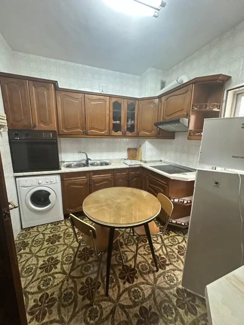 Cuina de Pis de lloguer en Cuenca amb Calefacció, Terrassa i Moblat