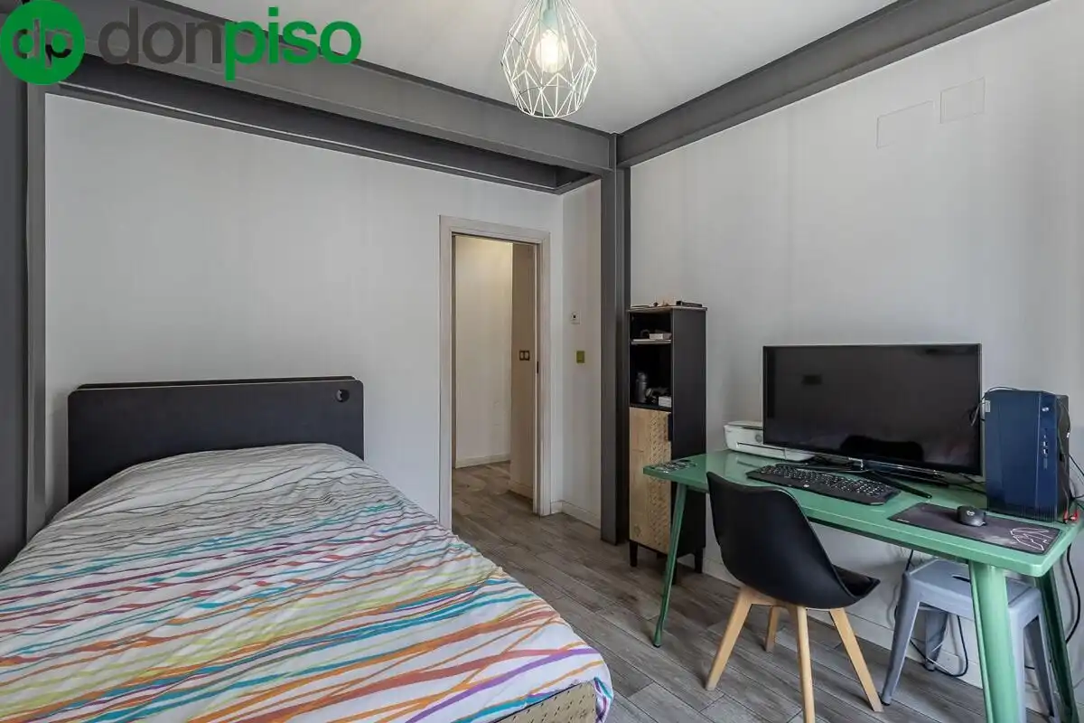 Bedroom of Houses for sale in Granada  with Heating and Terrace