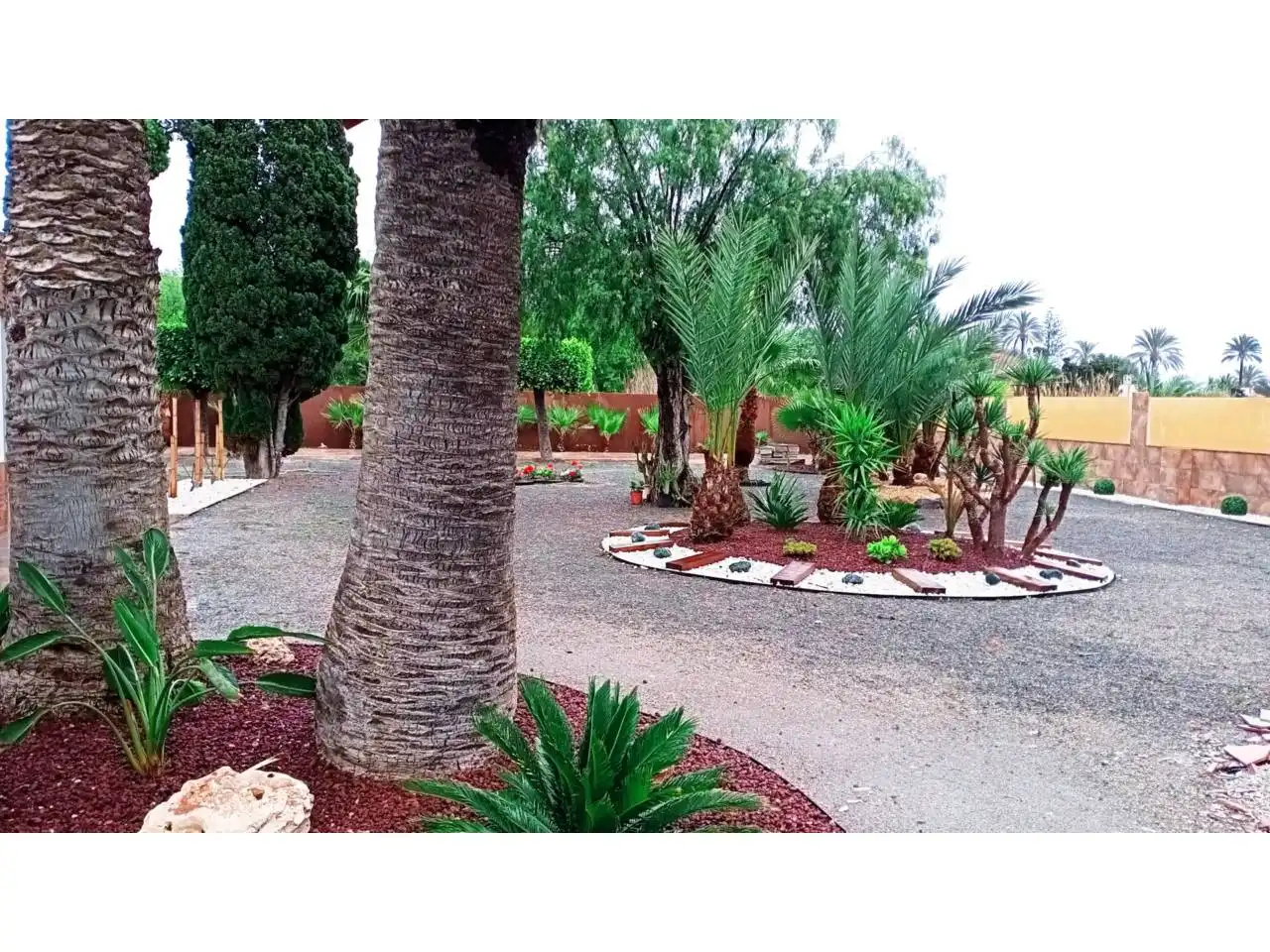 Garden of Houses for sale in Roquetas de Mar  with Air Conditioner, Heating and Private garden