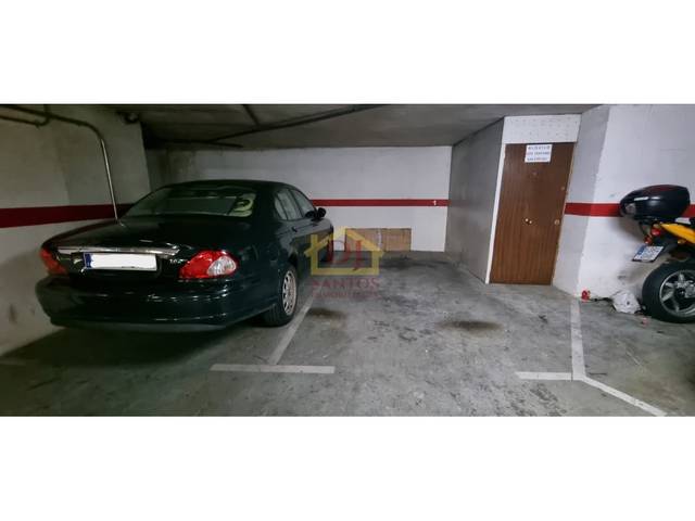 Garaje en Venta en Universidad - Tenerías