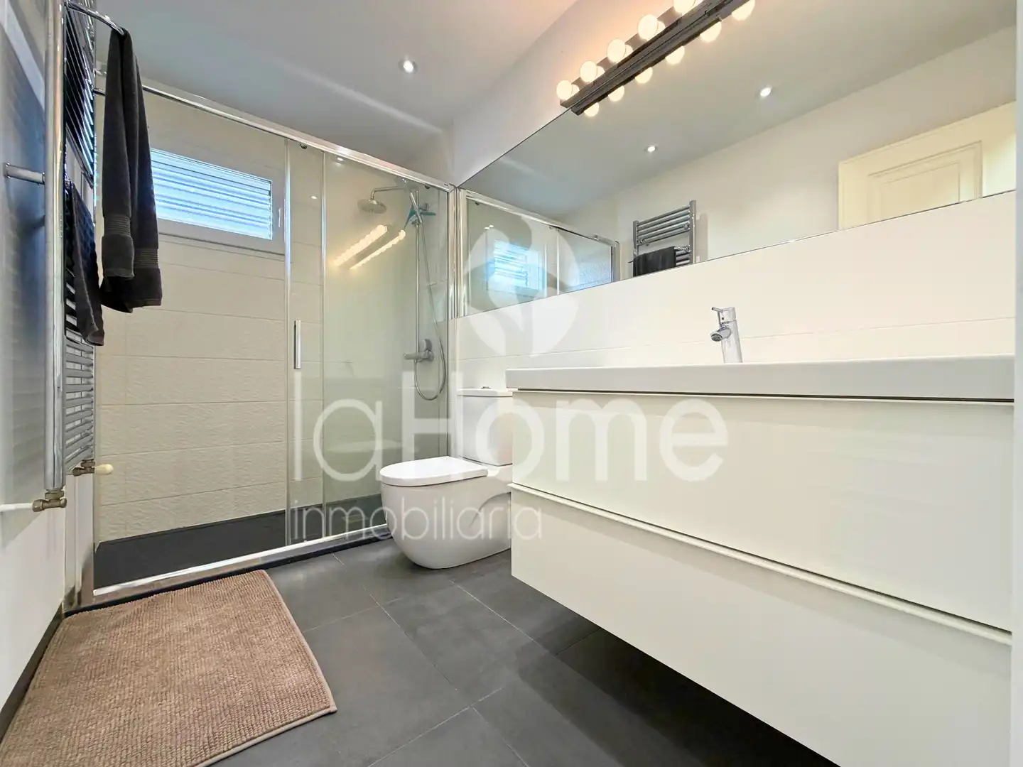 Baño de Casa o chalet en venta en Paterna con Aire acondicionado, Calefacción y Jardín privado