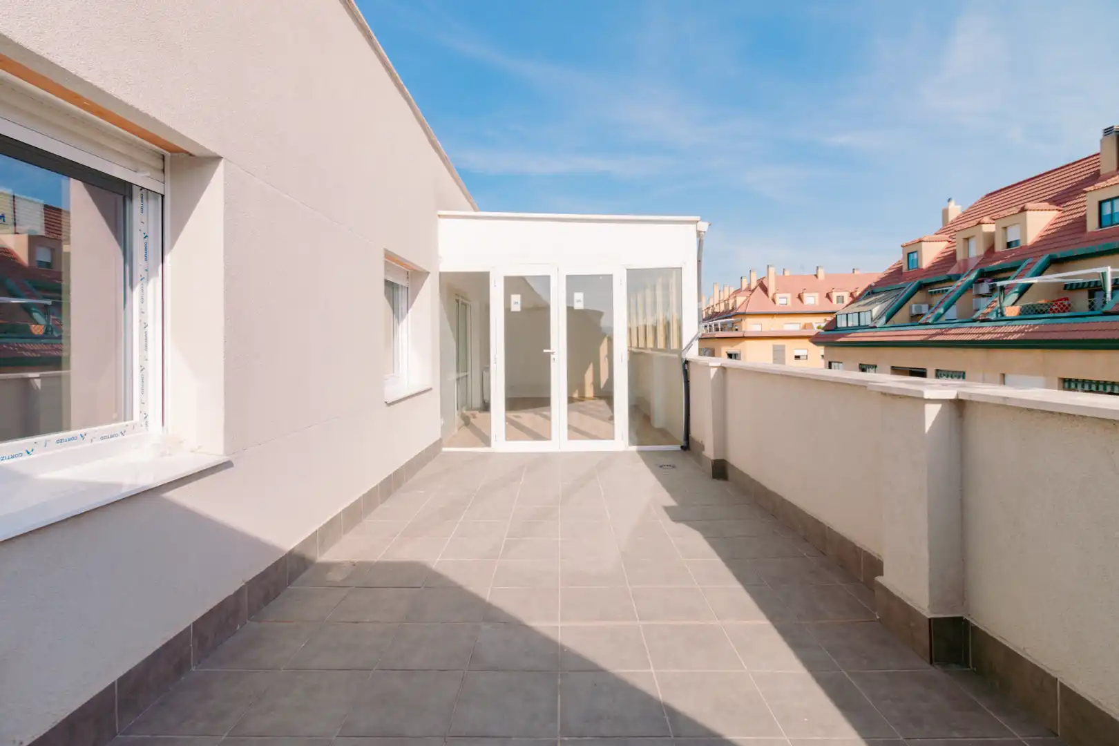 Terrassa de Àtic en venda en Alcalá de Henares amb Jardí privat, Terrassa i Alarma