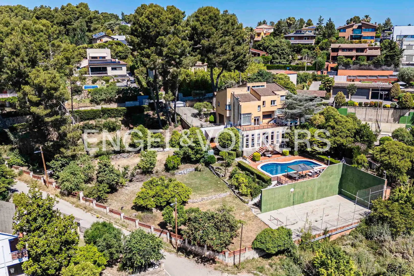 Casa con terraza en venta en Pallejà, imagen 2