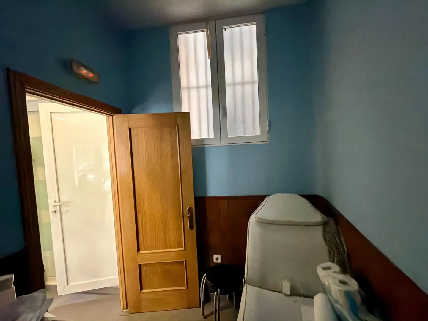 Habitación de Local en venta en Madrid con Aire acondicionado
