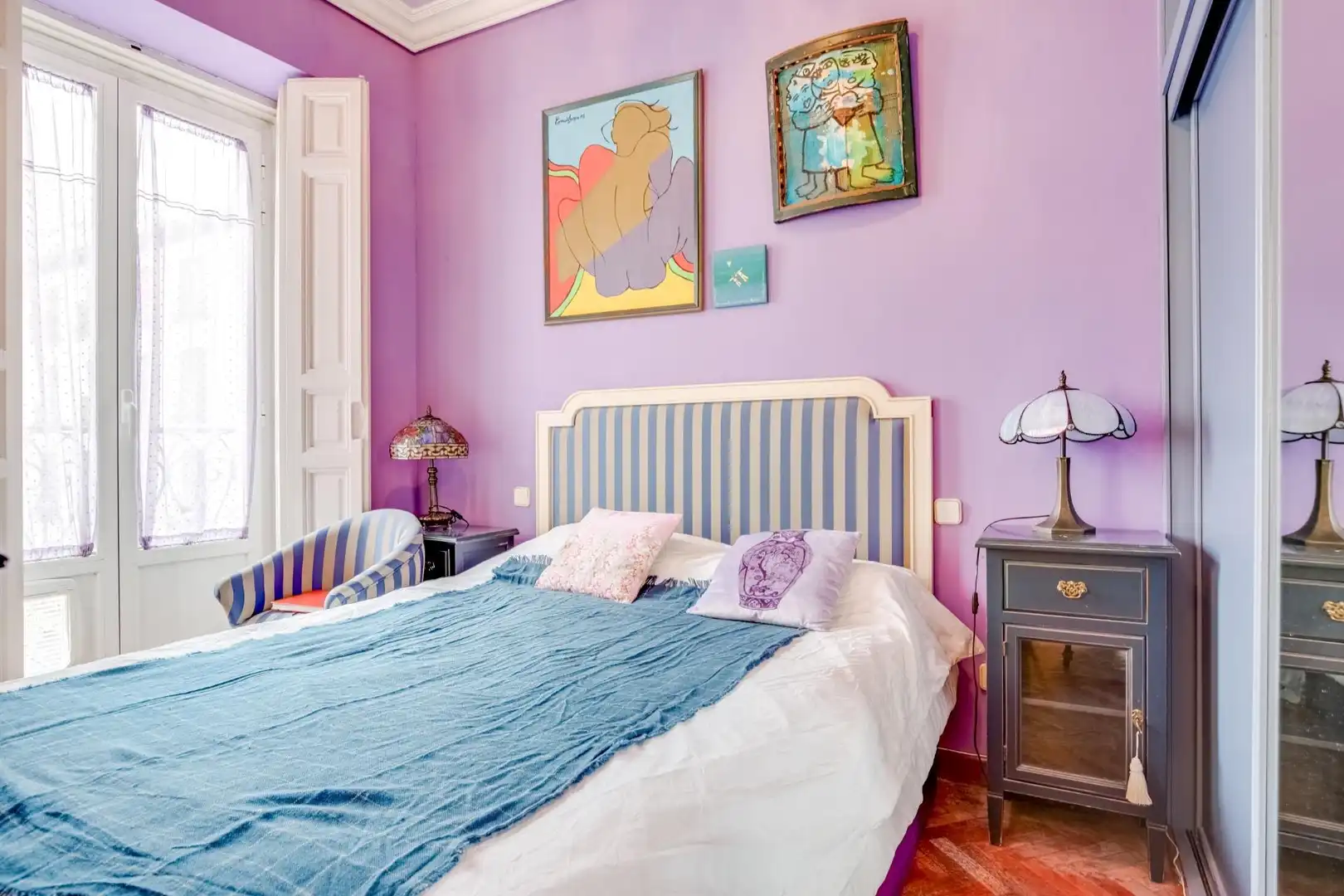 Dormitori de Apartament de lloguer en Madrid amb Calefacció, Parquet i Balcó