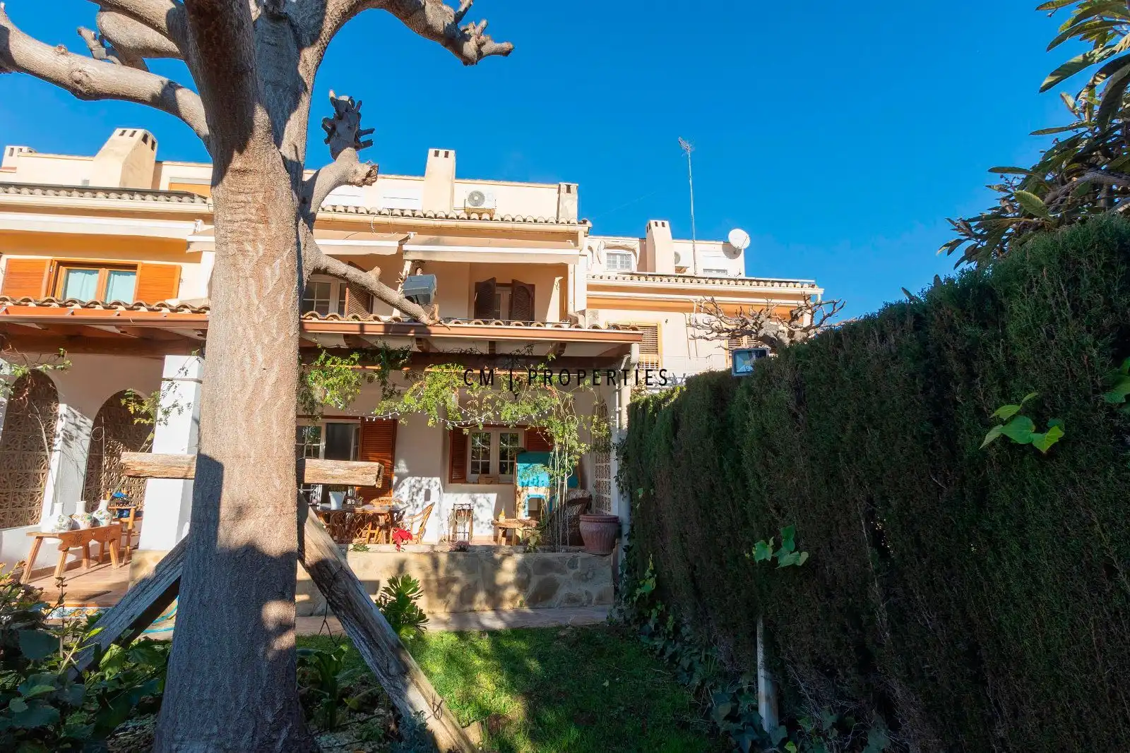 Vista exterior de Casa adosada de lloguer en Paterna amb Aire condicionat, Calefacció i Terrassa