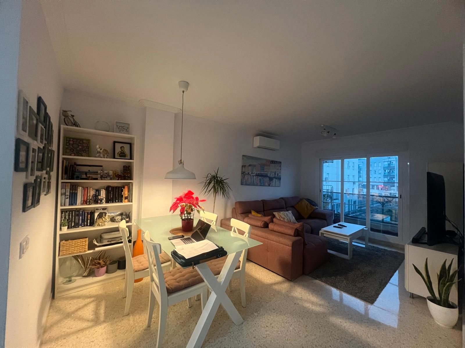 Sala d'estar de Pis en venda en Jerez de la Frontera amb Aire condicionat, Terrassa i Balcó