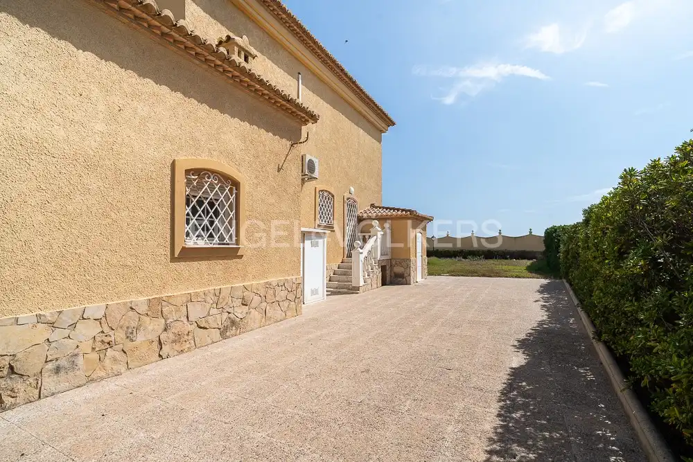 Exterior view of Country homes for sale in Cullera  with Air Conditioner, Heating and Private garden