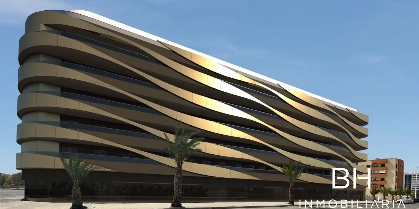 Vista exterior de Piso en venta en Elche / Elx con Aire acondicionado, Calefacción y Terraza